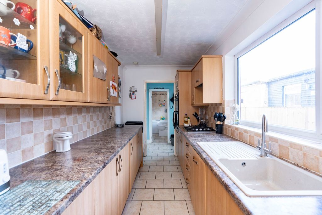 Property photo 2 of 12