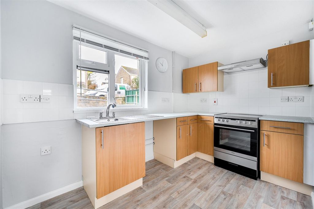 Property photo 2 of 16 Kitchen