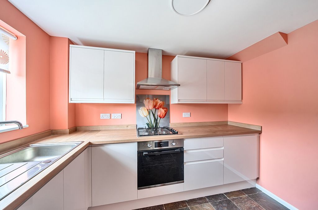 Property photo 2 of 15 1434858-10-69c2d6...