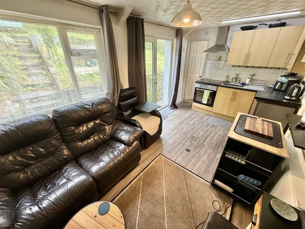 Property photo 2 of 12 Open Plan.Jpg
