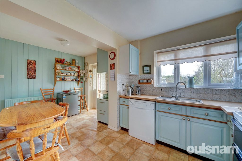 Property photo 2 of 29 Picture No. 23