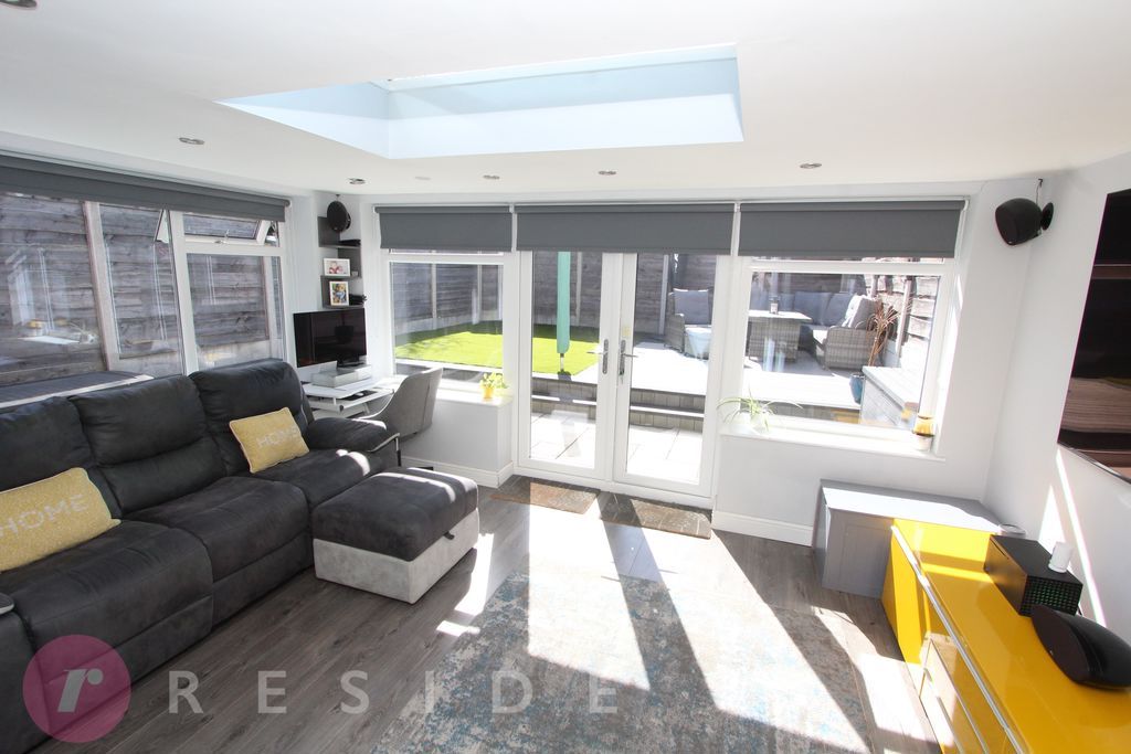 Property photo 3 of 18 Orangery