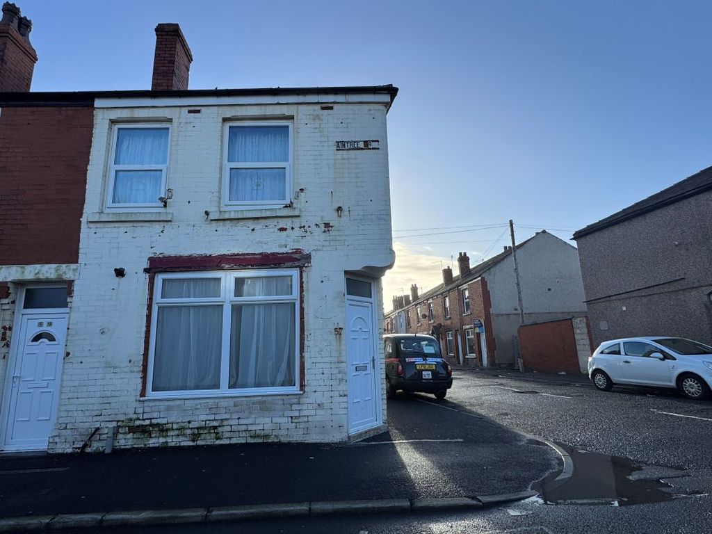 Property photo 2 of 20