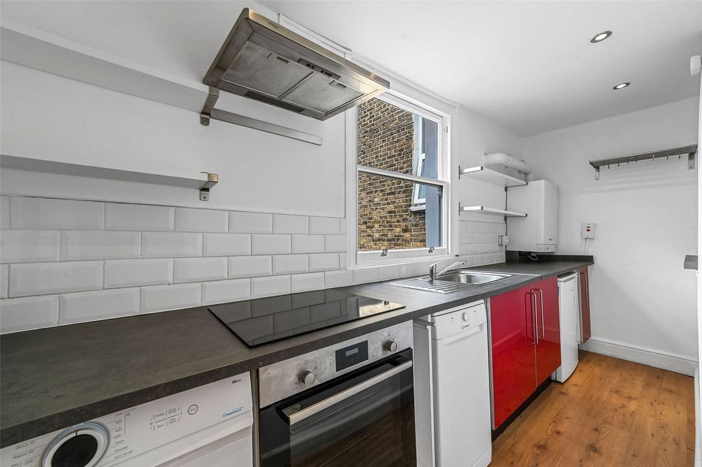 Property photo 3 of 10 Picture No. 06