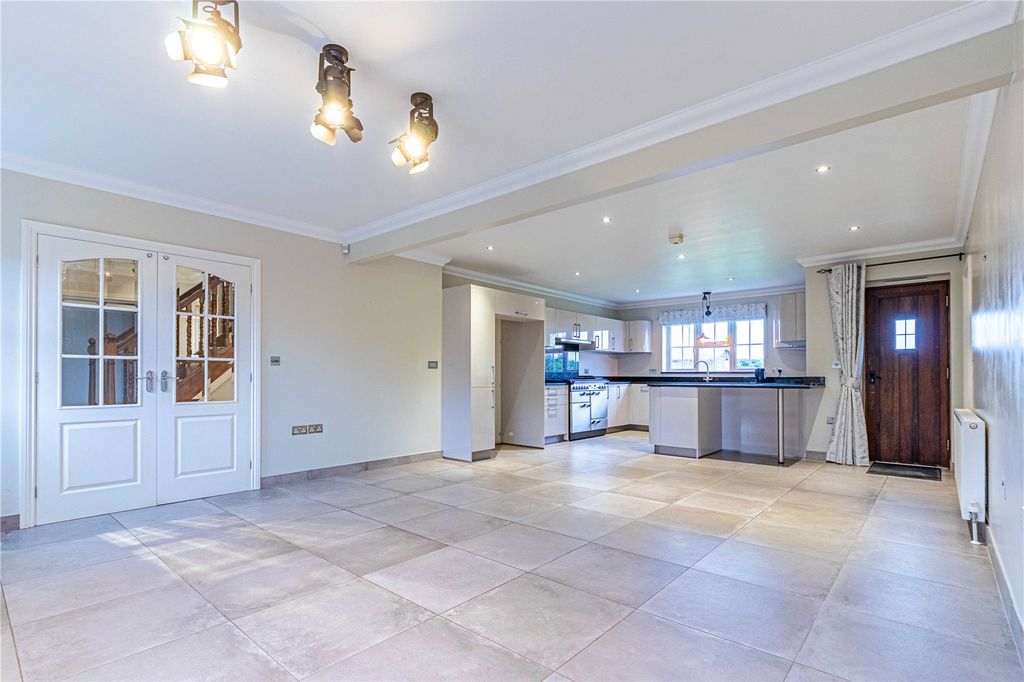 Property photo 3 of 29 Picture No. 57