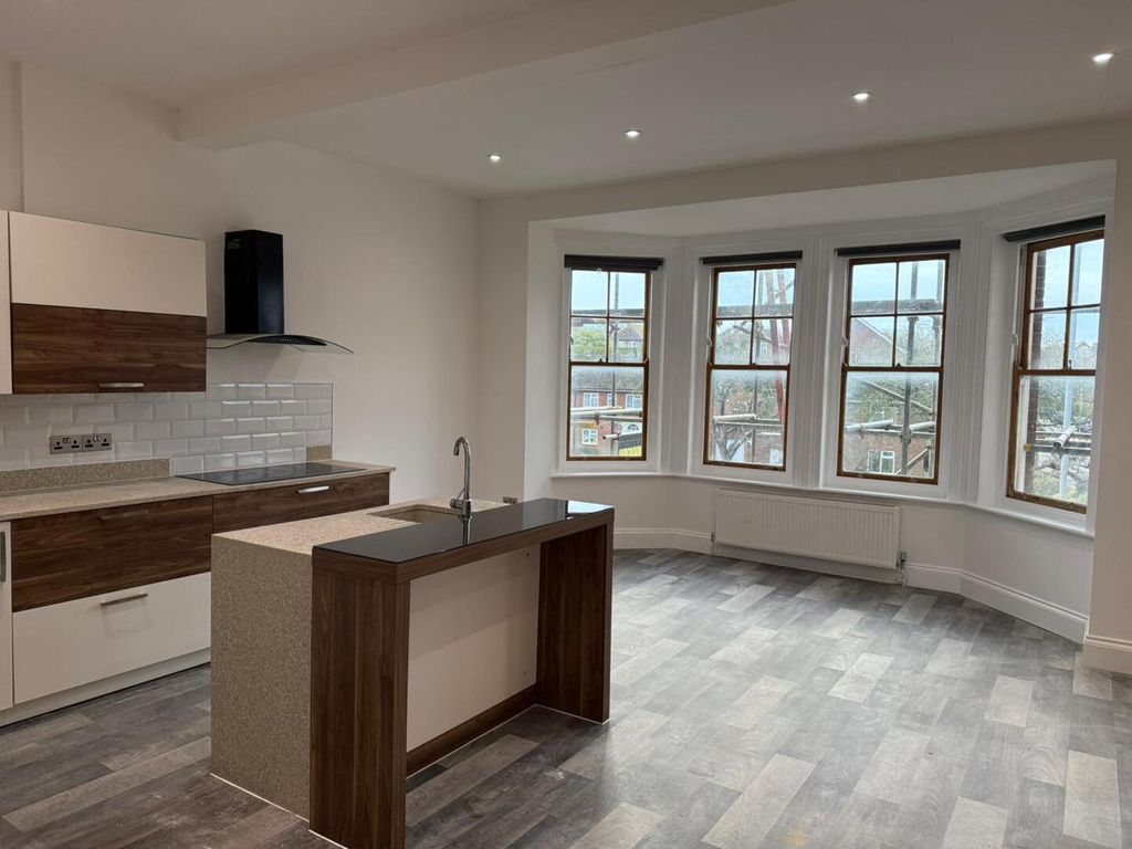 Property photo 3 of 14 Kitchen