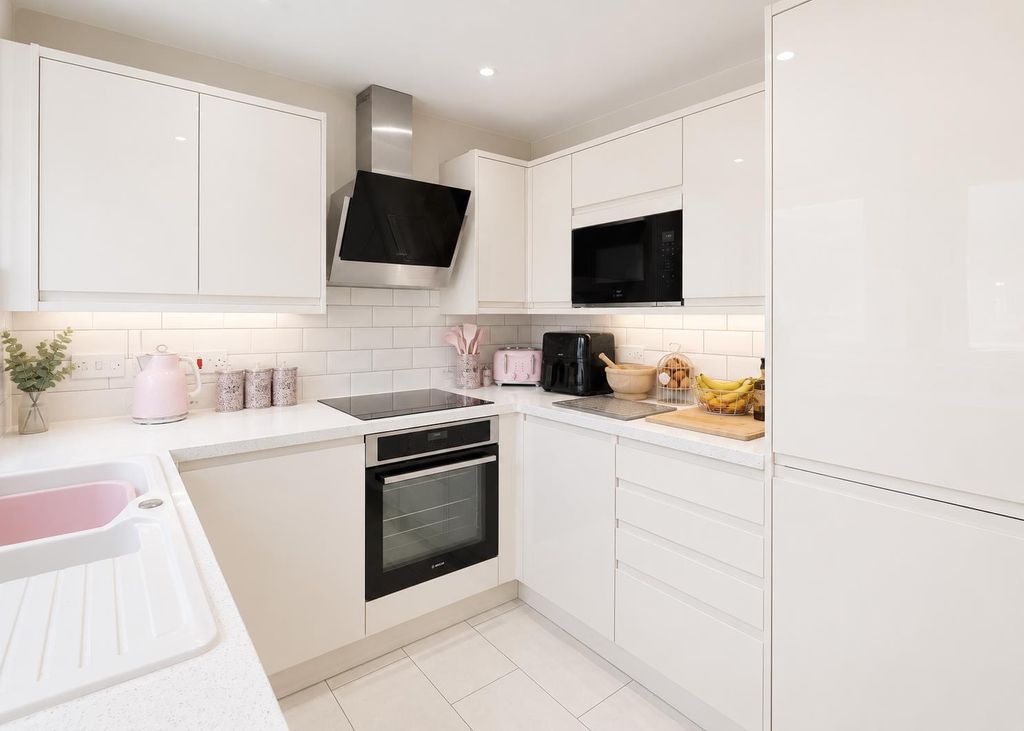 Property photo 3 of 19 5F8E6D6C-Ecff-4B82-95Ec-E6488Da78548.Png