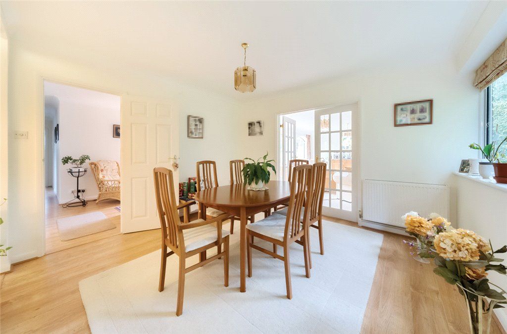 Property photo 3 of 14 Dining Area