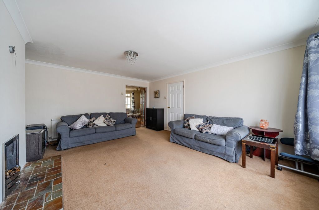 Property photo 3 of 15 1418494-14-6995Fb...