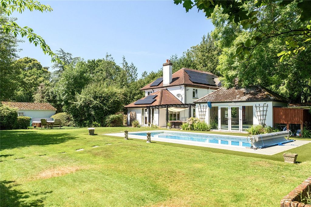 Property photo 1 of 43 Picture No. 01