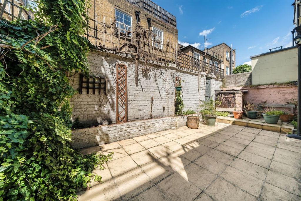 Property photo 3 of 7
