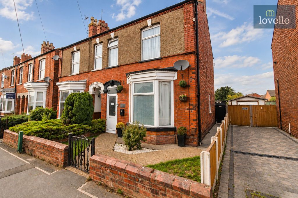 Property photo 1 of 31