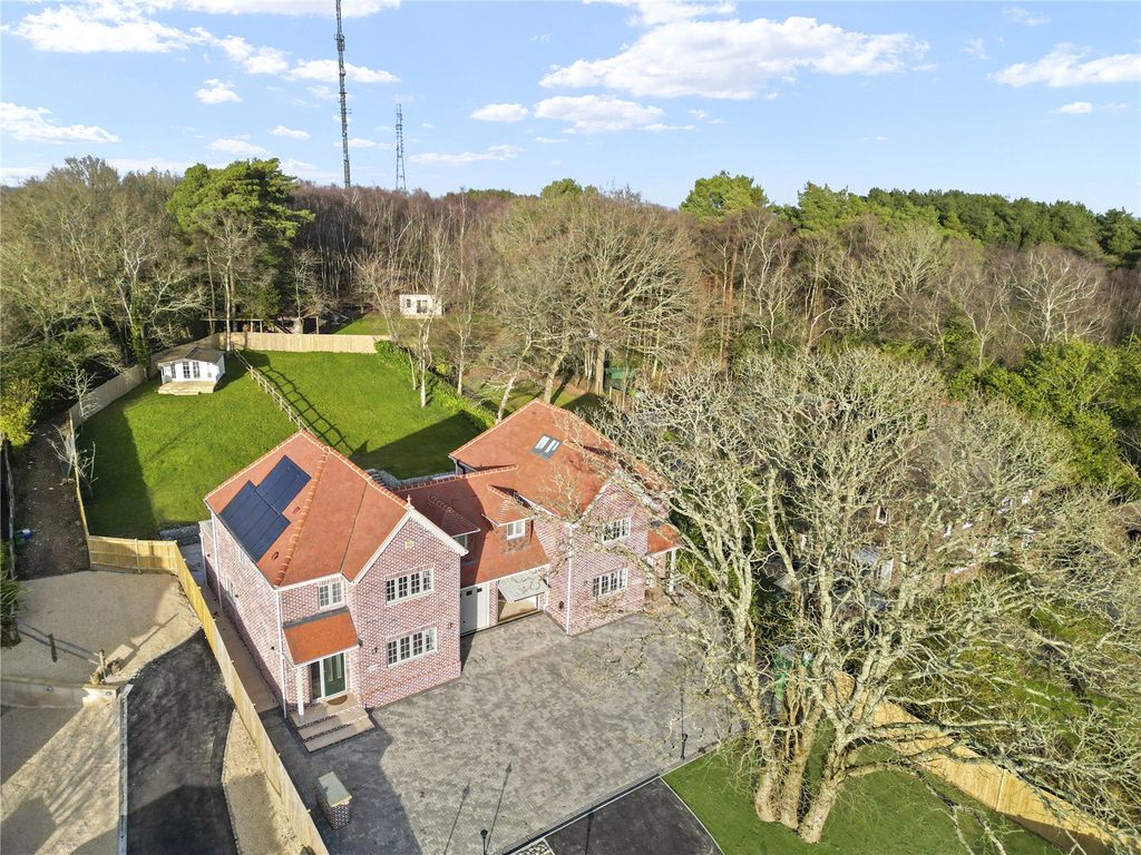 Property photo 1 of 36 Picture No. 40