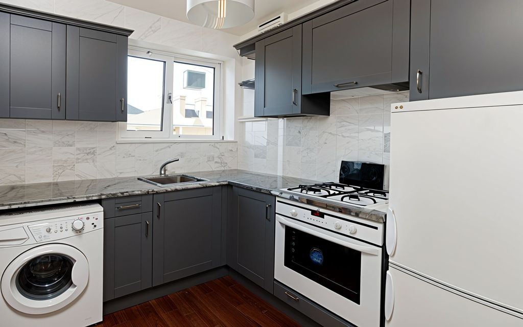 Property photo 3 of 5 Kitchen
