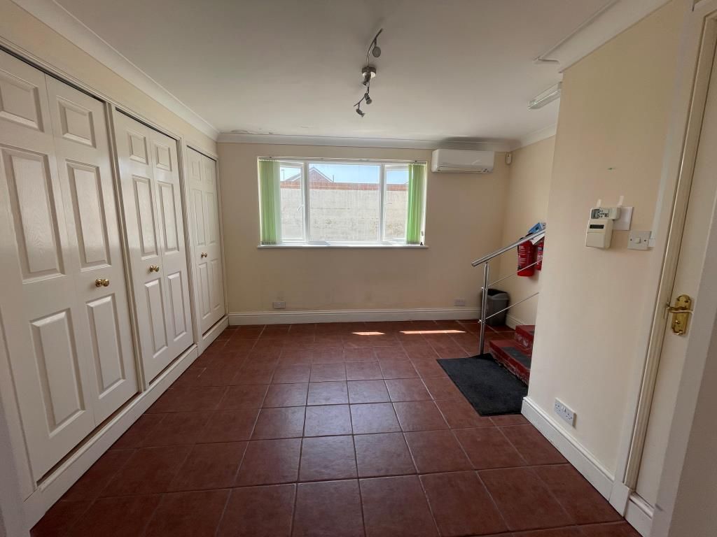 Property photo 2 of 6 Ground Floor Room One