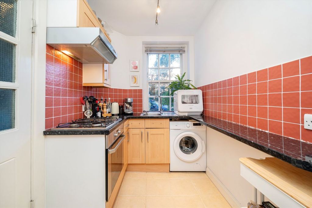 Property photo 2 of 6