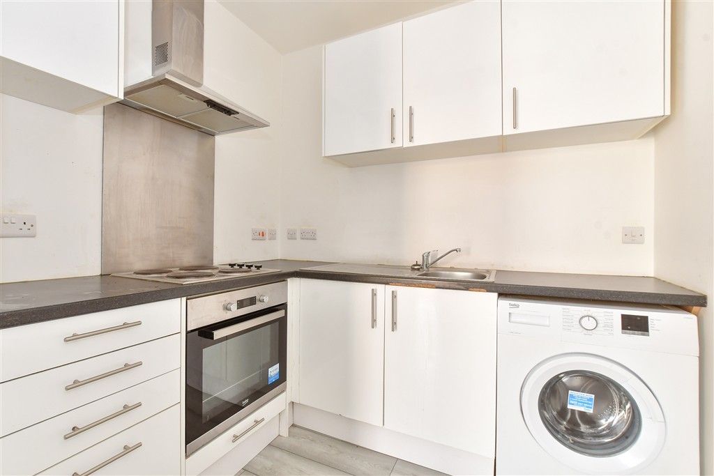 Property photo 3 of 15 Kitchen