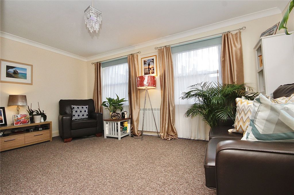 Property photo 2 of 16 Picture No. 07