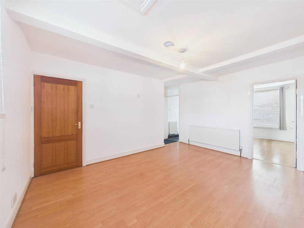 Property photo 3 of 14 Freehold Mixed Use Investment  (6).Jpg