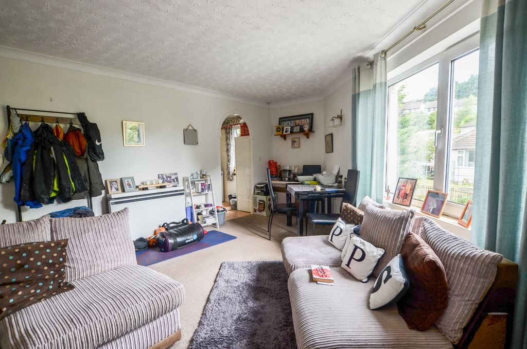 Property photo 3 of 8 10 Burnards Court Tps Bodmin Branch 01208 872728-5