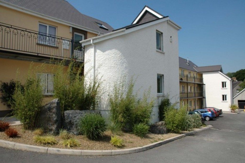 Property photo 2 of 12