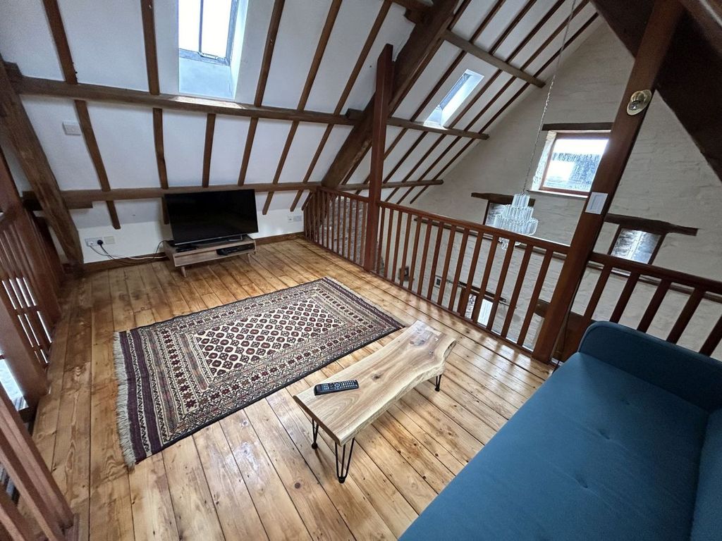 Property photo 3 of 22