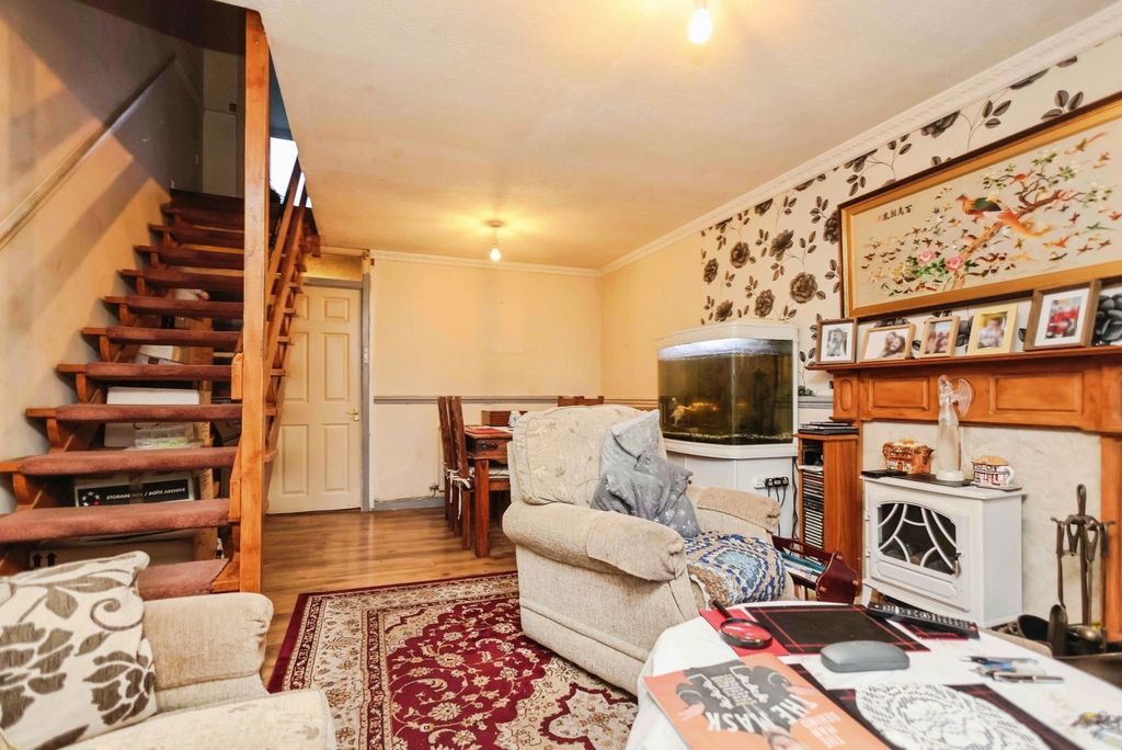 Property photo 2 of 16 Pbox-Img.Jpg