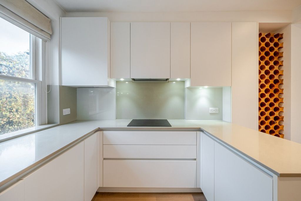 Property photo 3 of 33 Picture No. 23