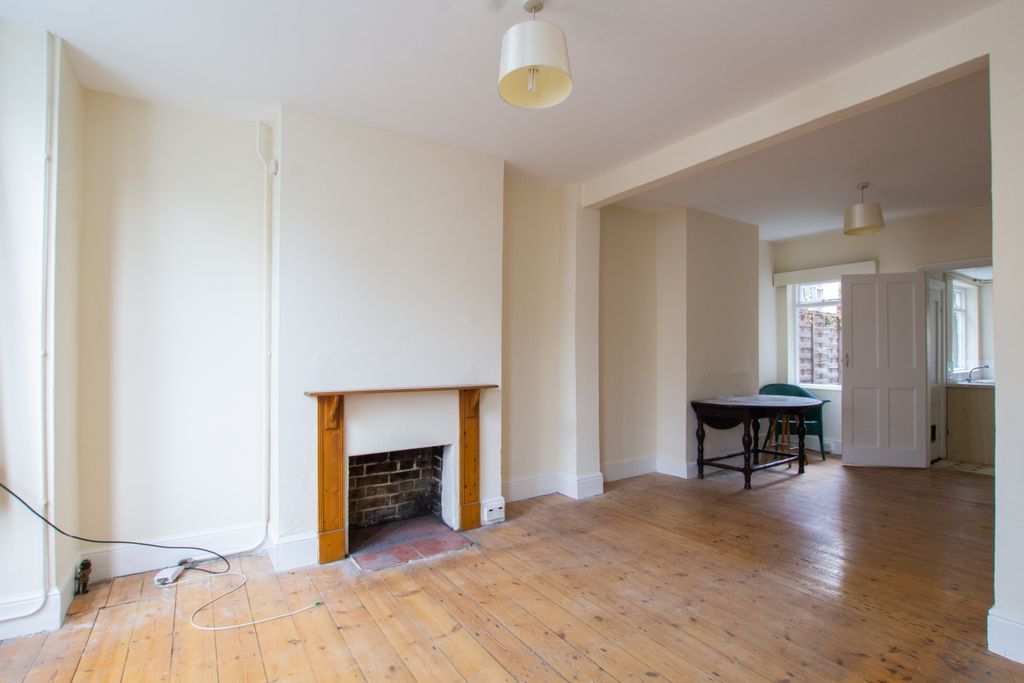 Property photo 3 of 12 Living Room