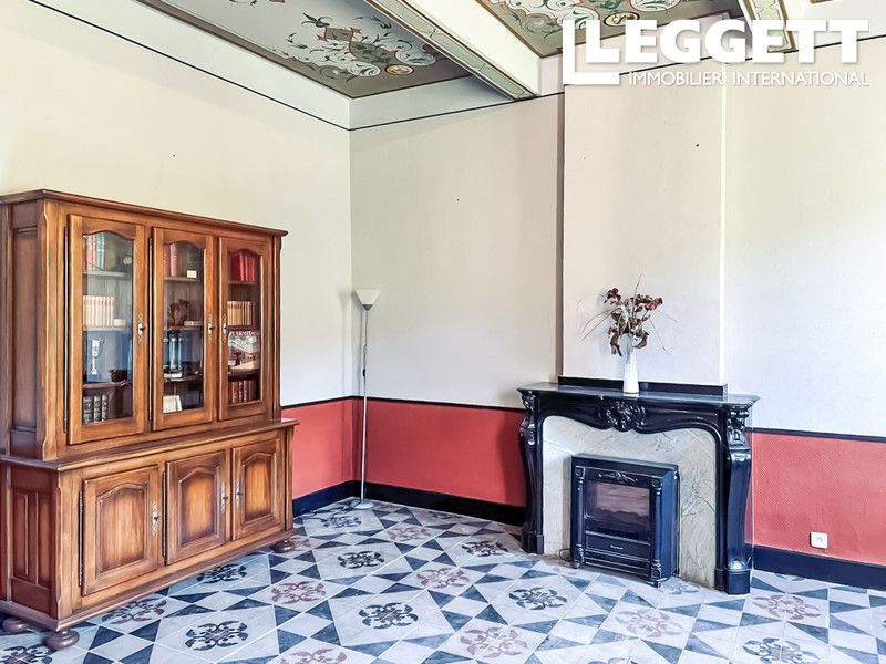 Property photo 2 of 10