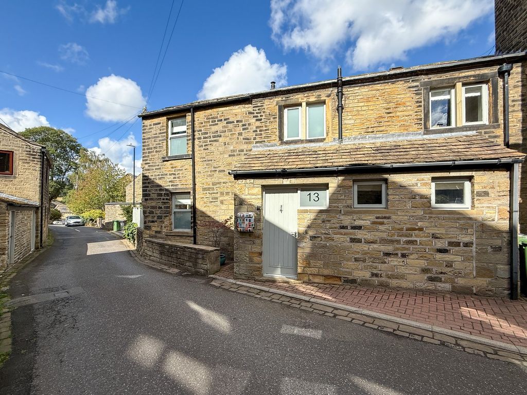 Property photo 1 of 32
