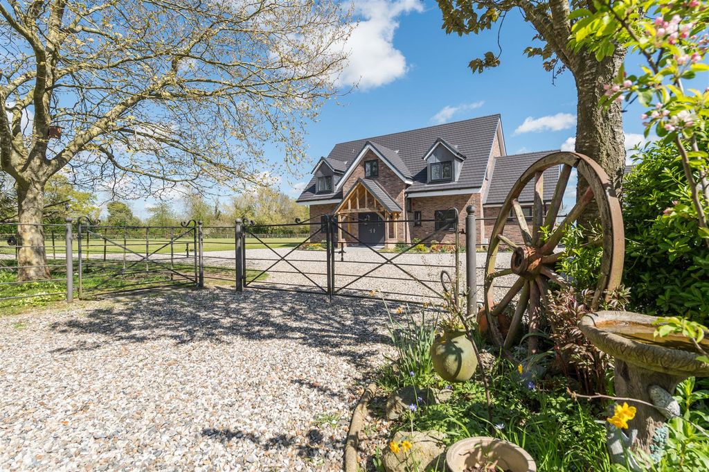 Property photo 1 of 25 High Trees_53.Jpg