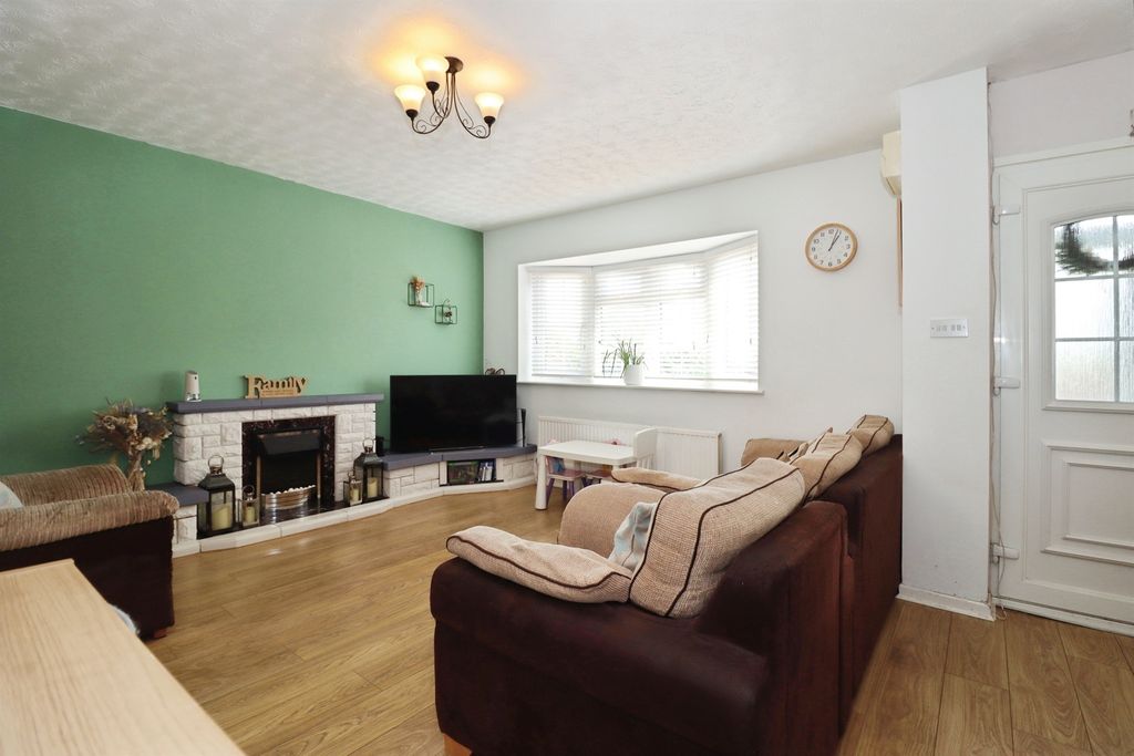 Property photo 2 of 14