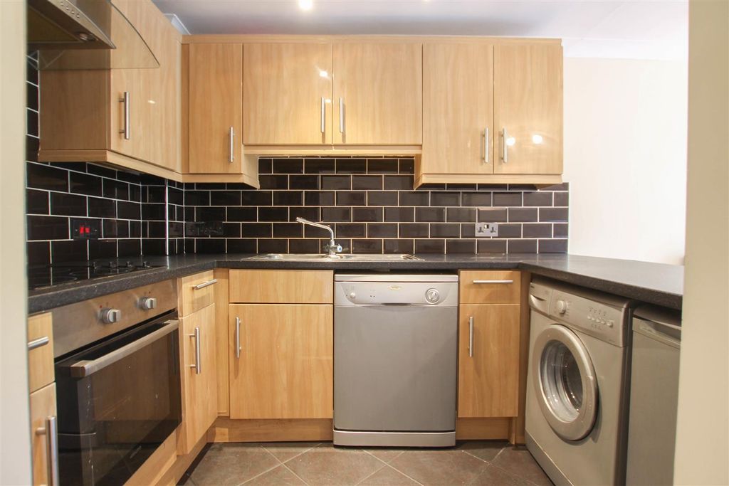 Property photo 3 of 7 Img_1547.Jpg