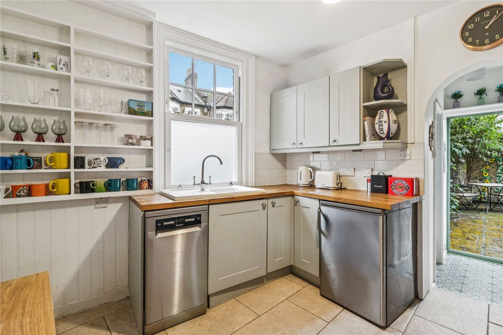 Property photo 2 of 10 Picture No. 31