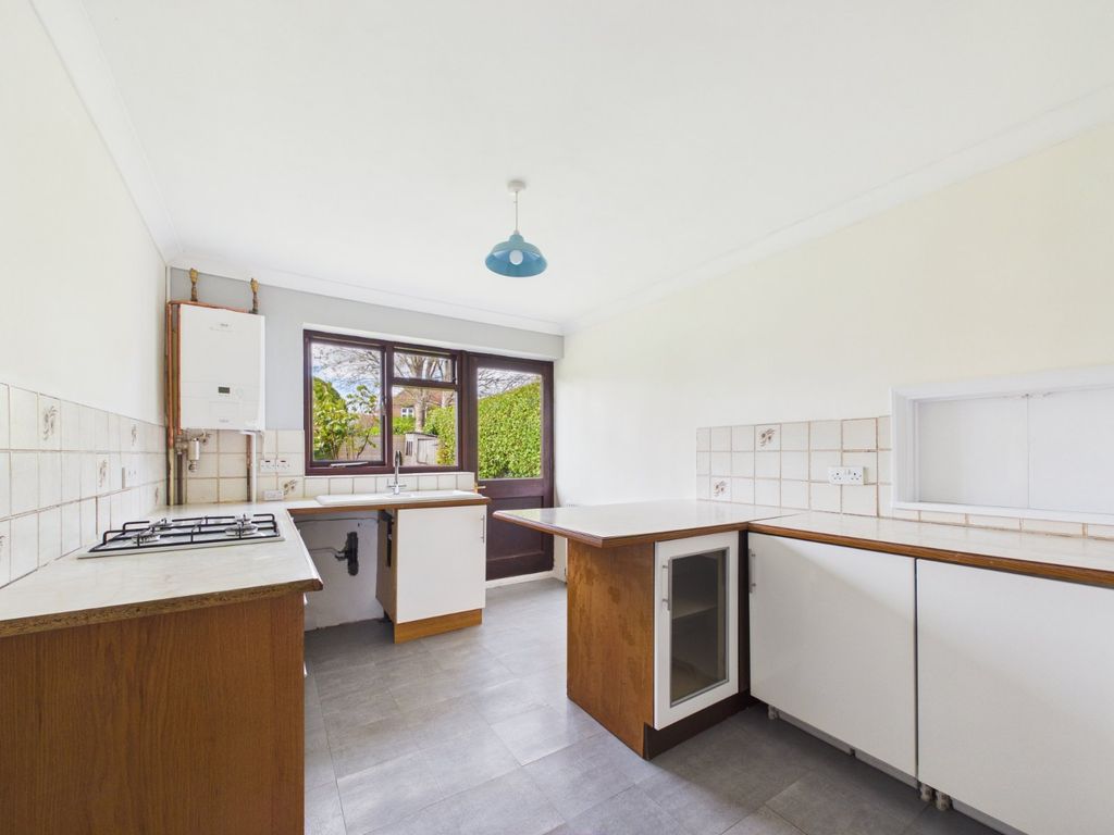 Property photo 2 of 17 Kitchen