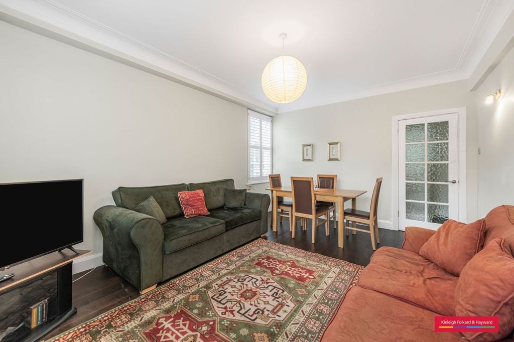 Property photo 3 of 9 Reception