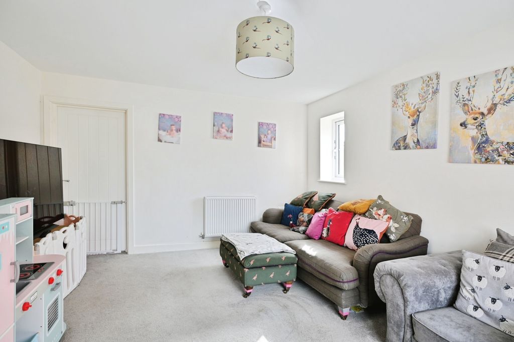 Property photo 2 of 15 Pbox-Img.Jpg