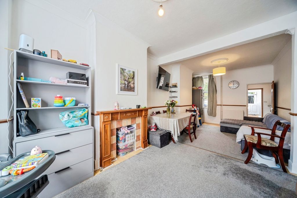 Property photo 3 of 26 Pbox-Img.Jpg