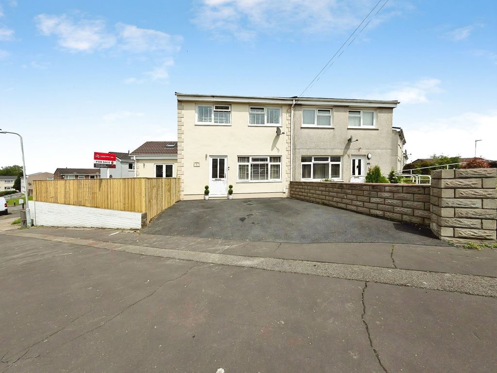 Property photo 2 of 29