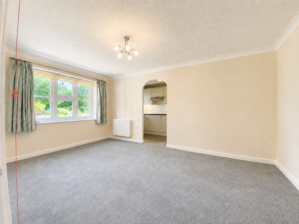 Property photo 3 of 12