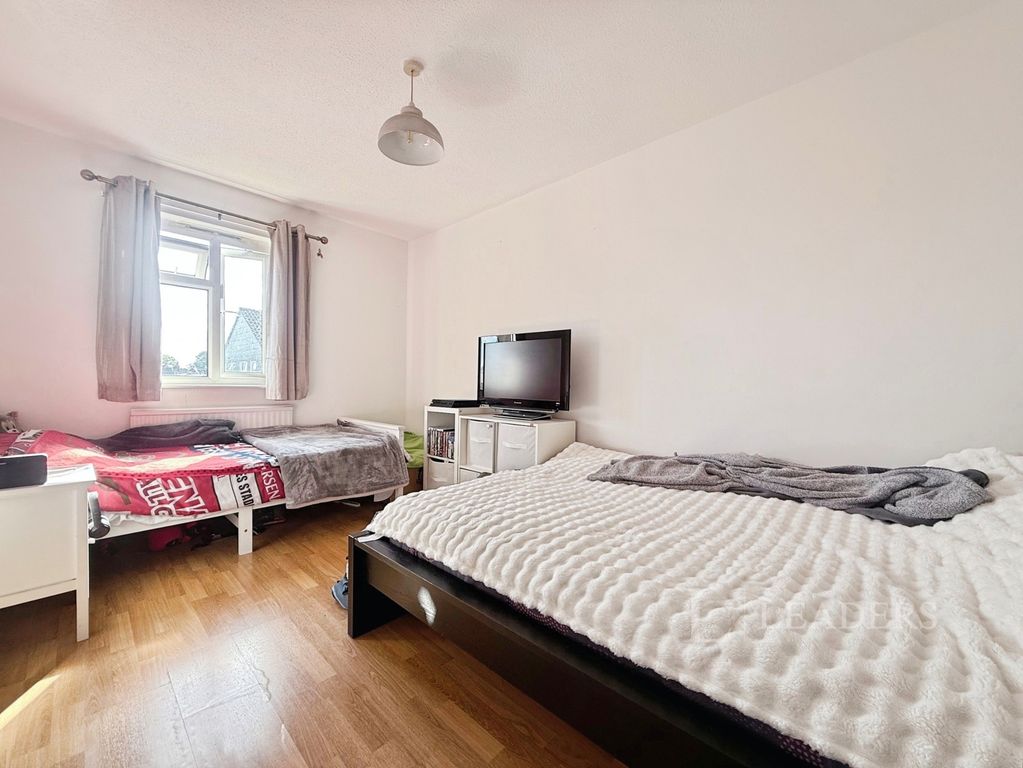 Property photo 3 of 7 Pbox-Img.Jpg