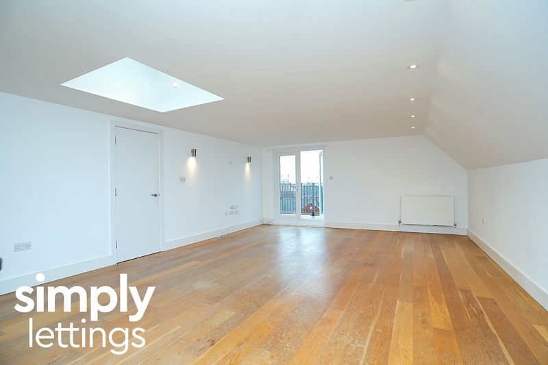 Property photo 2 of 10 Photo 4