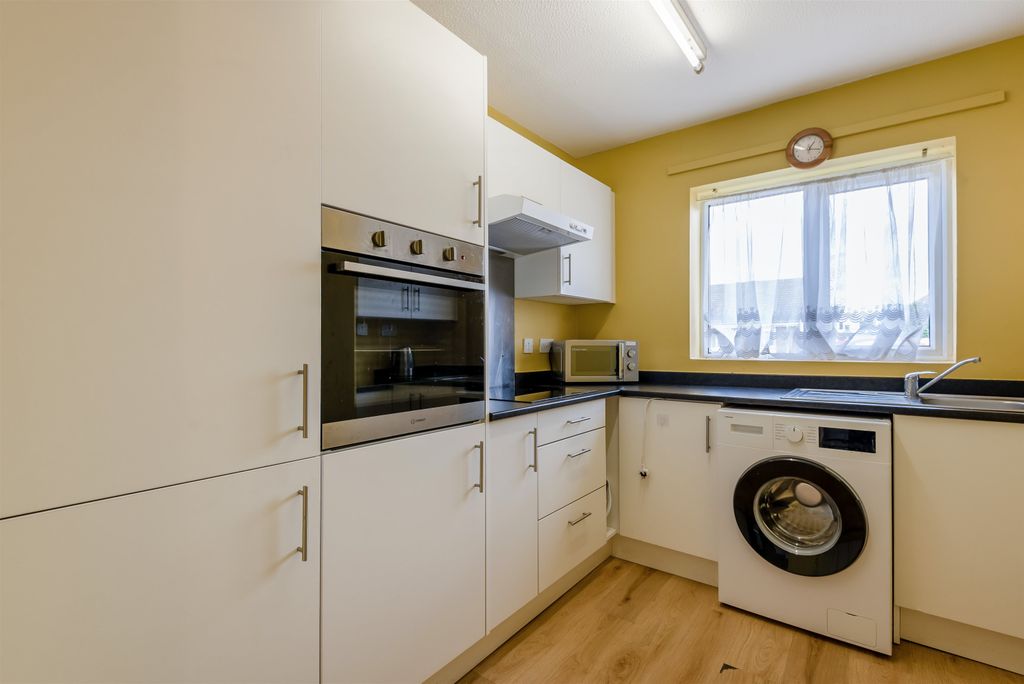 Property photo 3 of 13