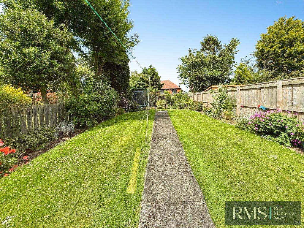 Property photo 2 of 12 Photo 9