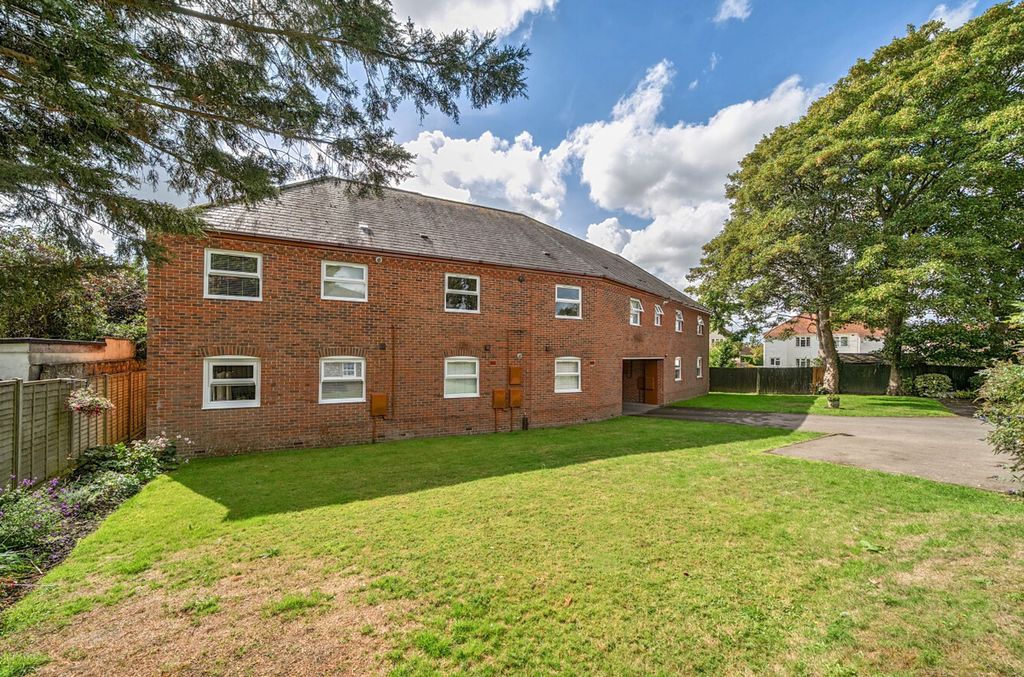 Property photo 2 of 12