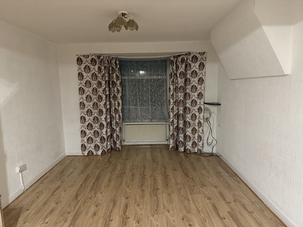 Property photo 2 of 9 Gallery