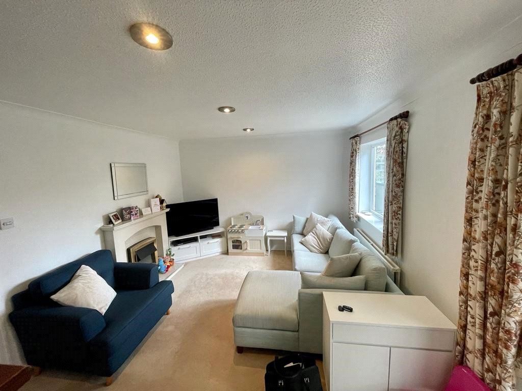 Property photo 2 of 9 Picture No. 27