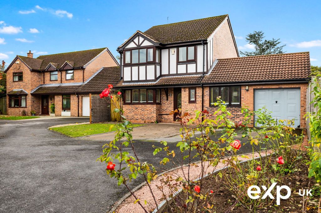 Property photo 1 of 31