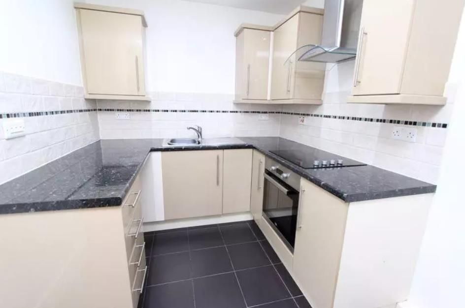 Property photo 1 of 3